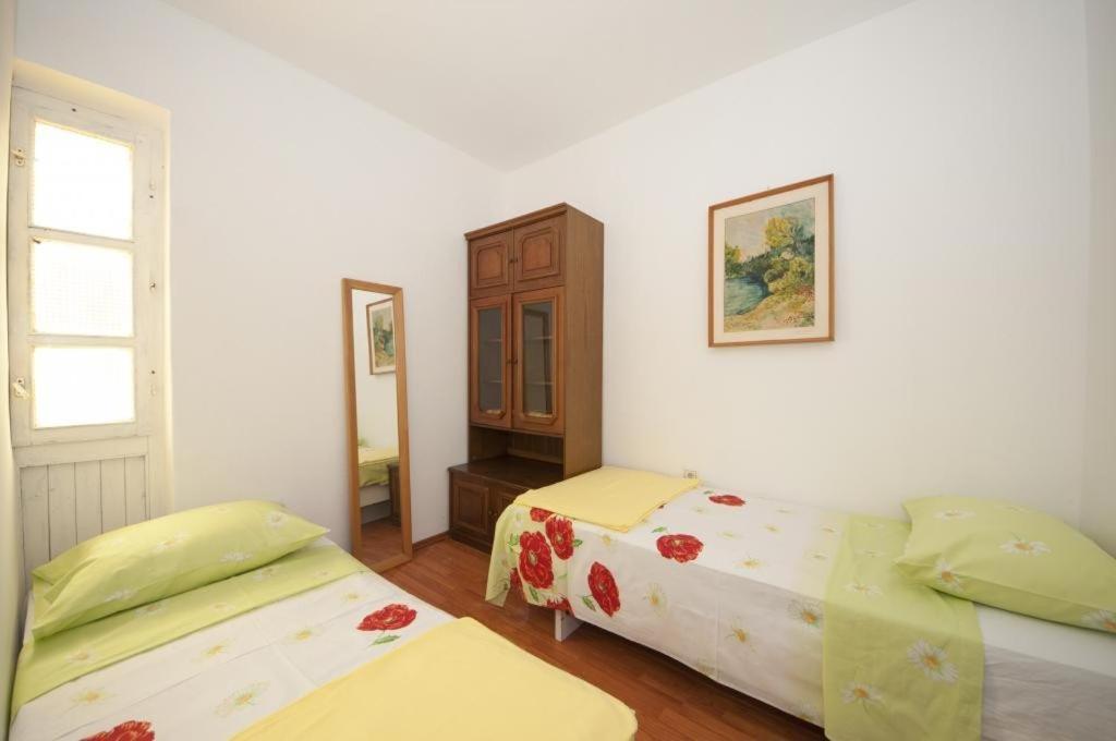 Apartments Kalajzic ปูชิสชา ภายนอก รูปภาพ