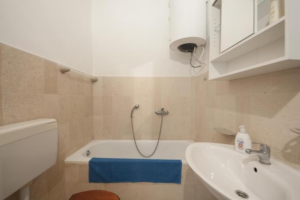 Apartments Kalajzic ปูชิสชา ห้อง รูปภาพ